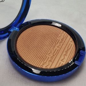 MAC Cosmetics Shaft of Gold Mineralize skinfinish highlighter